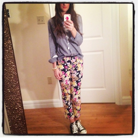 Anthropologie floral pants - Picture 2 of 5